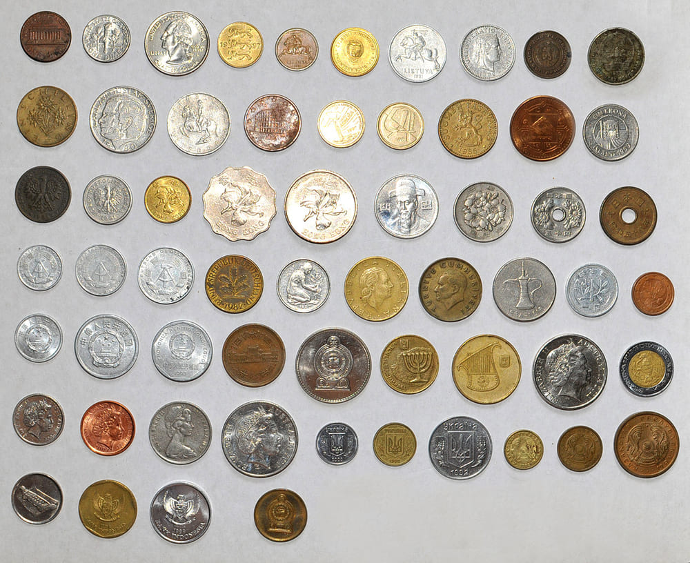 Collections page. Коллекция монет. Коллекция нумизмата. Нумизматы коллекционеры монет. Коллекционные монетки.