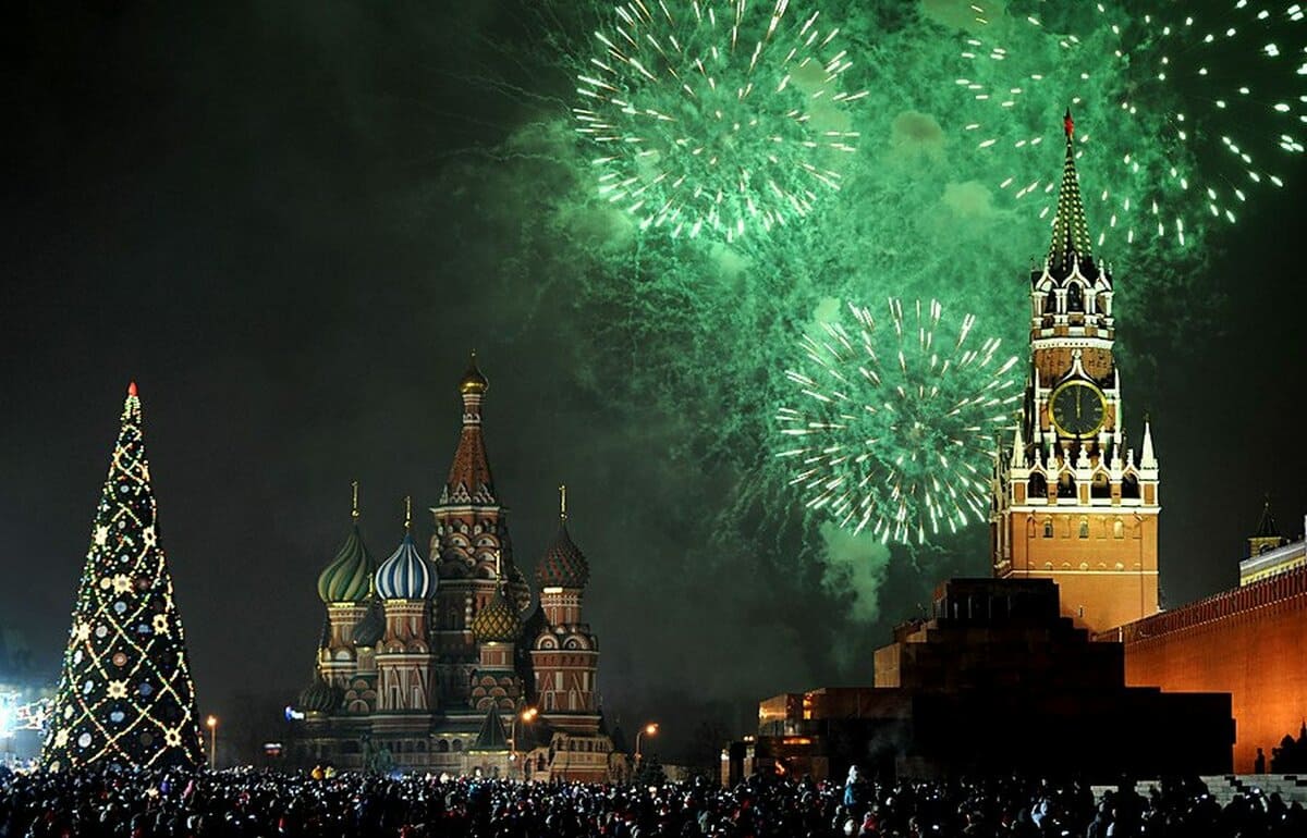 празднование в Москве